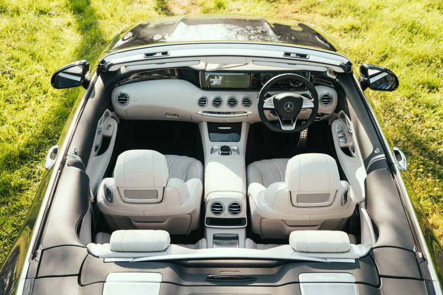 Интерьер Mercedes-AMG S65 Cabriolet 2016 года  (AU) (фото 2 из 17)